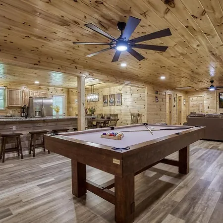 Hidden Creek, Pool Table, Hot Tub, 1089 Free Tickets Each Paid Day, Dollywood And More